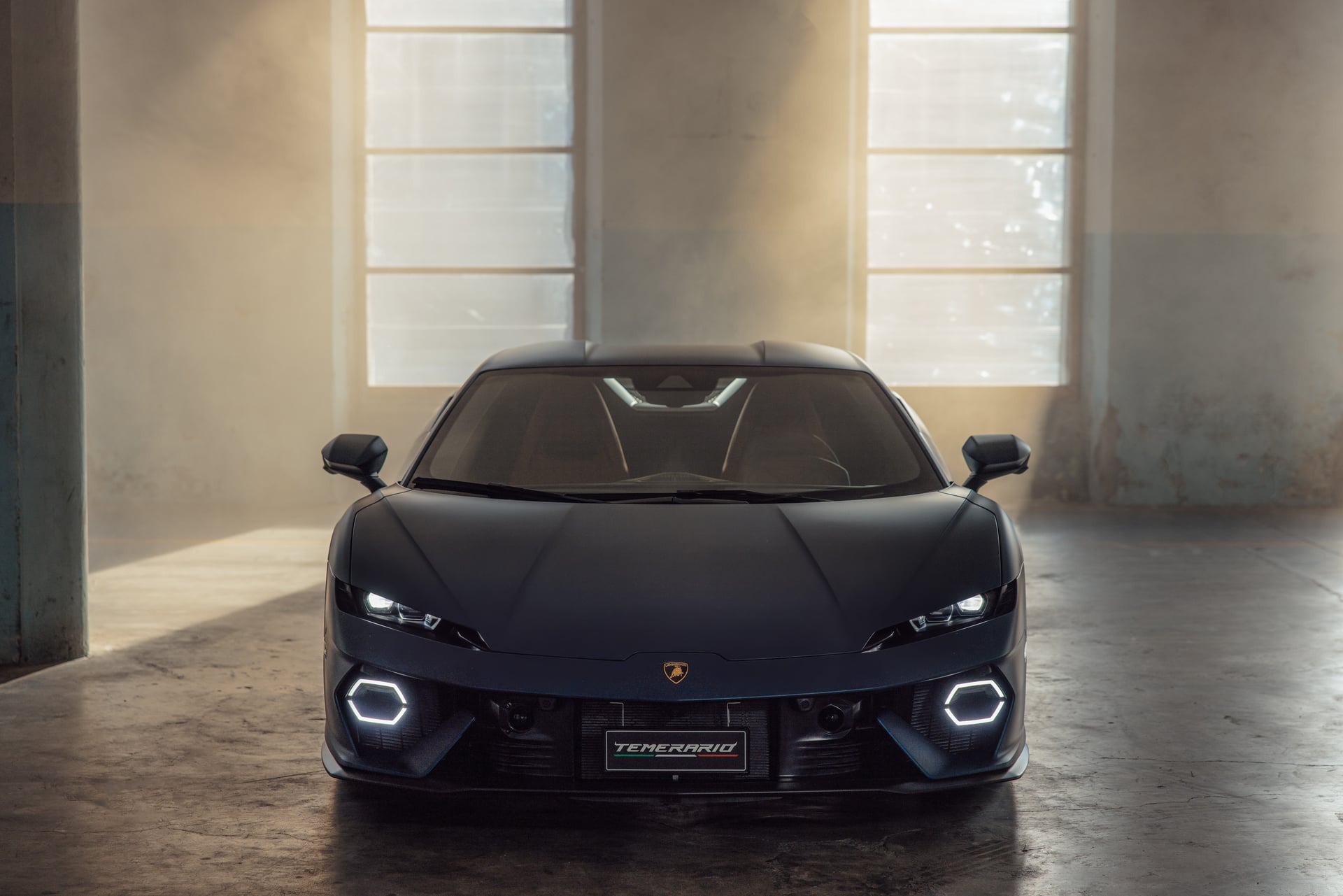 Temerario front view