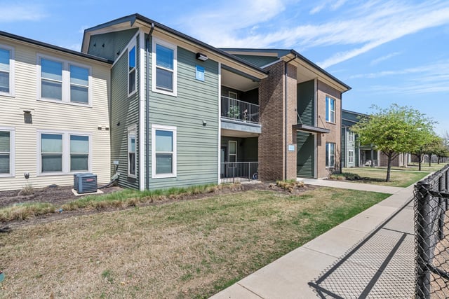 Standard at Boswell — grounds & exteriors