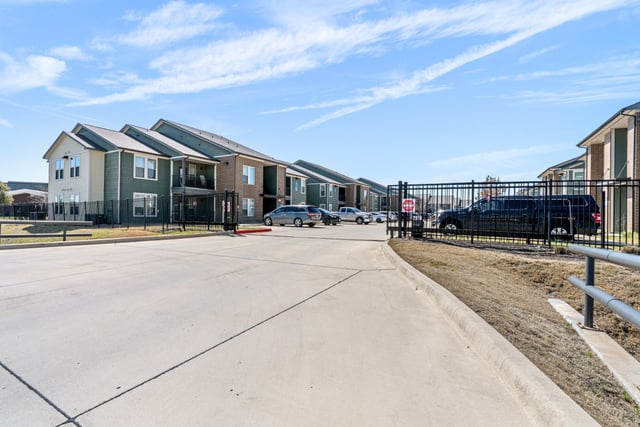 Standard at Boswell — grounds & exteriors