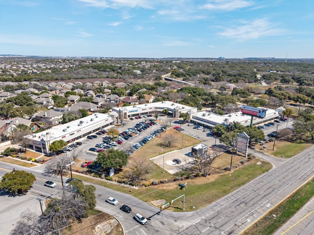 Retail centers — Headwall Investments