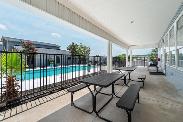 Douglas Landing — property & interiors