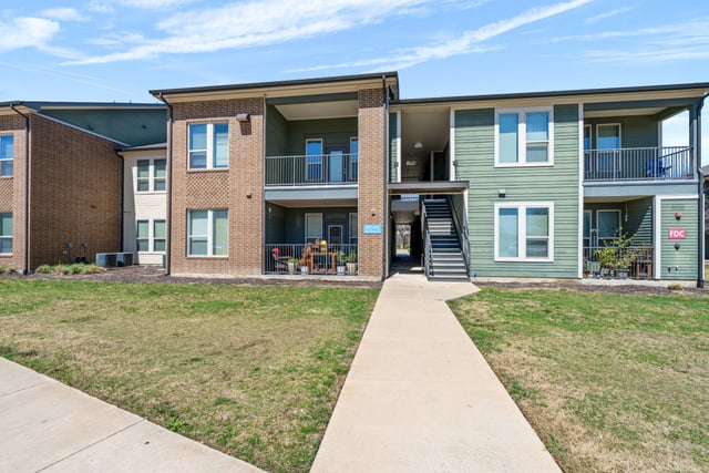 Standard at Boswell — grounds & exteriors