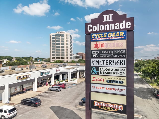 Retail centers — Headwall Investments